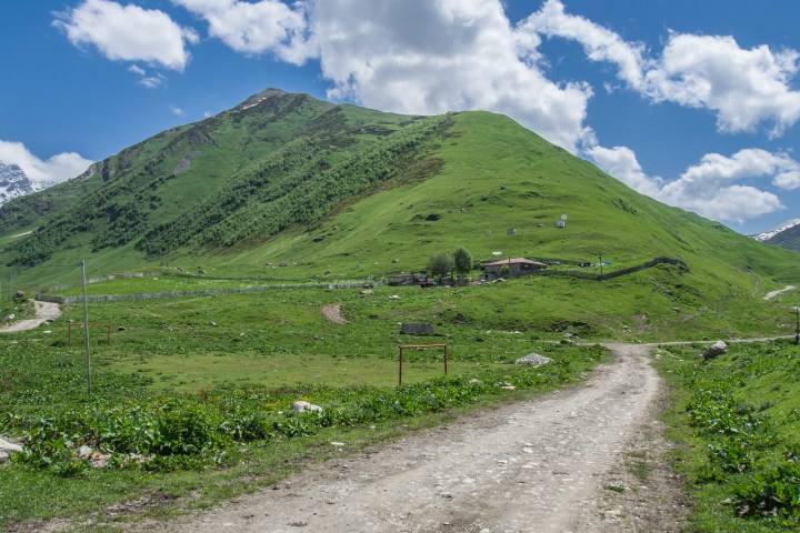 Uszguli Swanetia Gruzja szlaki trekking