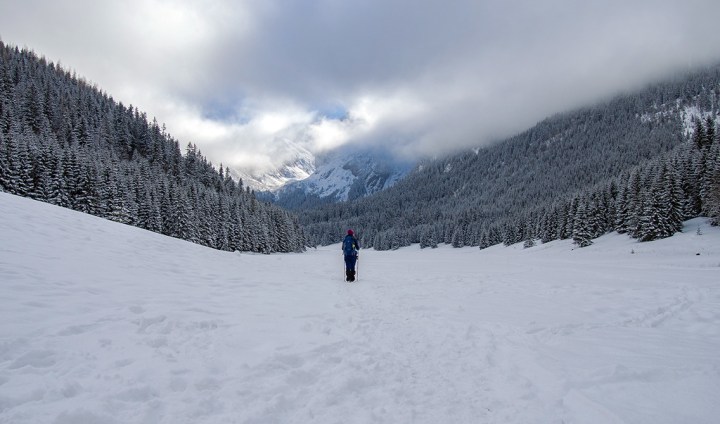 Dolina Małej Łąki zima szlak