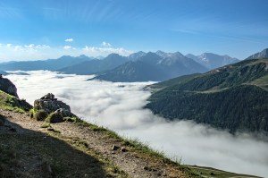 Pireneje morze chmur Valle Aure