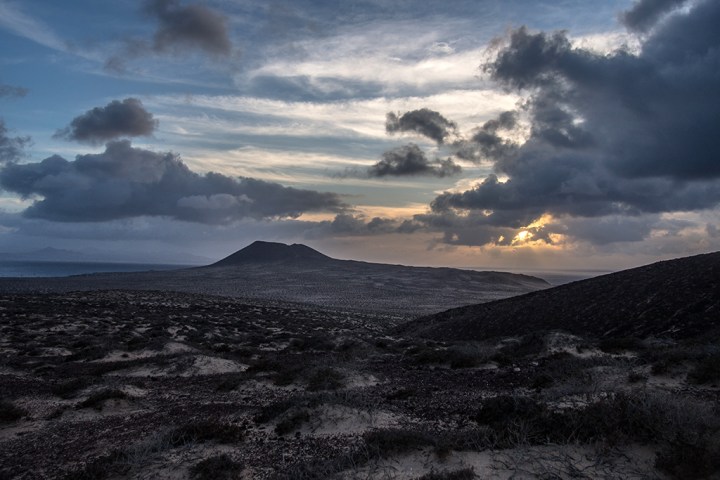 La Graciosa Montana Amarilla sunset