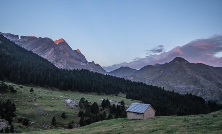 Cabane de Pailla Pireneje Gavarnie