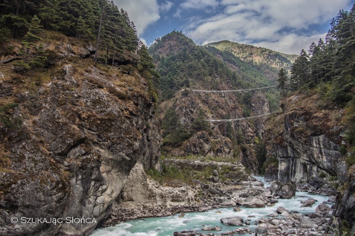 EBC, dwa wiszące mosty, HImalaje, Nepal,