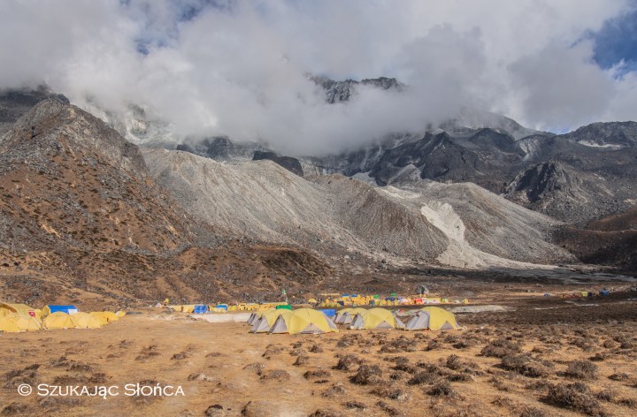 Ama Dablam BC trekking